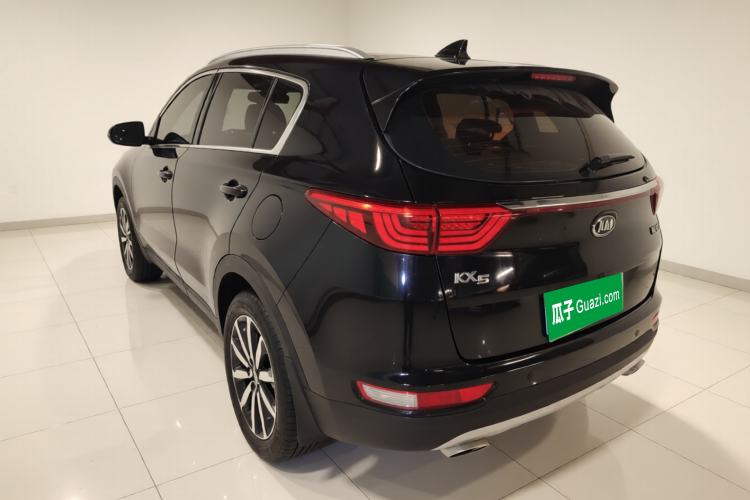 Used Kia KX5 2016 1.6T Automatic Two-Wheel Drive DLX Exterior 3