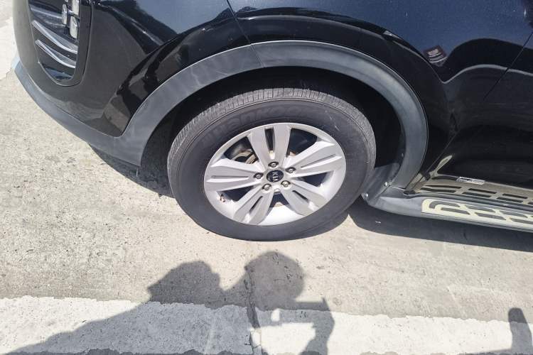 Used Kia KX5 2016 2.0L Automatic 2WD GLS Exterior 4