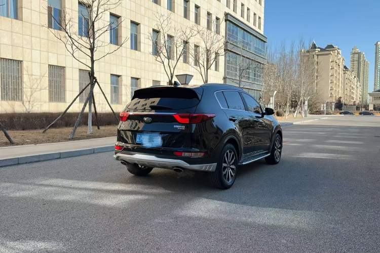 Used Kia KX5 2016 2.0L Automatic 2WD Premium Exterior 5