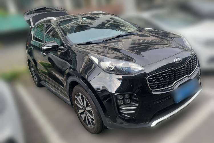 Used Kia KX5 2016 2.0L Automatic 2WD Premium Front Right 45 Deg