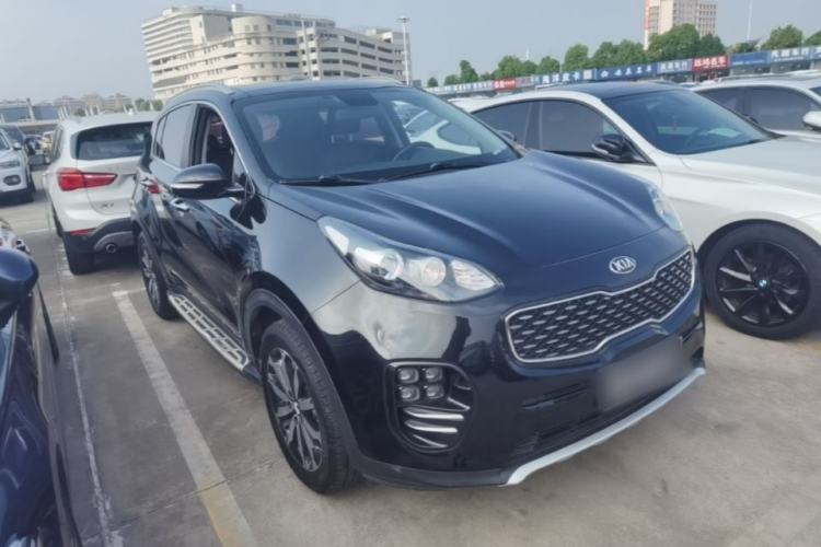 Used Kia KX5 2016 1.6T Automatic Two-Wheel Drive DLX Front Right 45 Deg