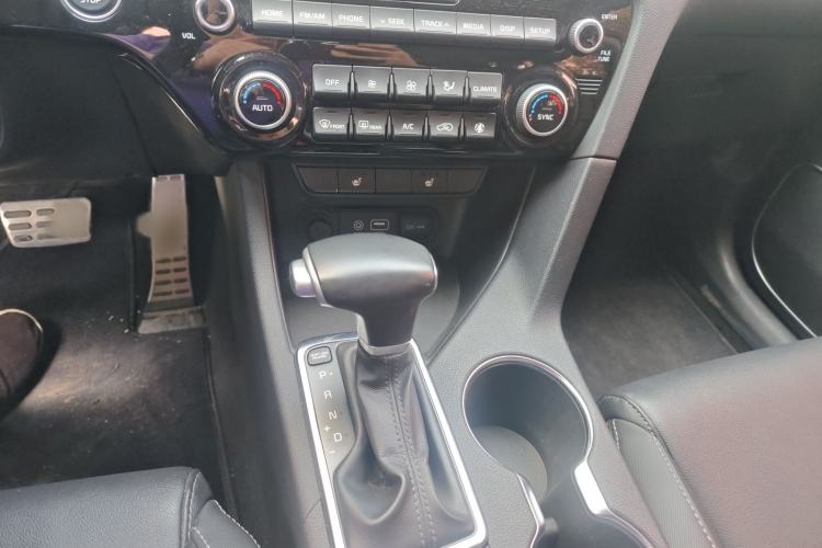Used Kia KX5 2016 1.6T Automatic Two-Wheel Drive DLX Gear Lever