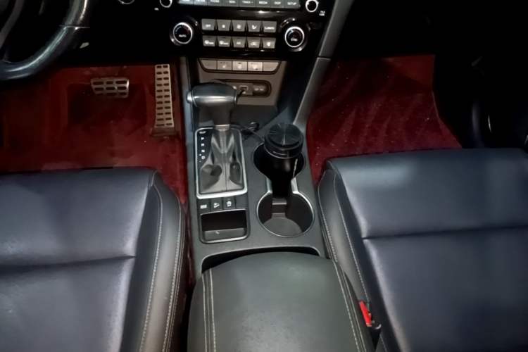 Used Kia KX5 2016 1.6T Automatic Two-Wheel Drive Premium Gear Lever