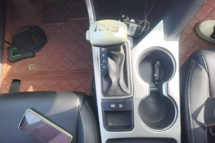 Used Kia KX5 2016 1.6T Automatic Two-Wheel Drive DLX Gear Lever