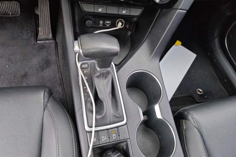 Used Kia KX5 2016 2.0L Automatic 2WD GLS Gear Lever