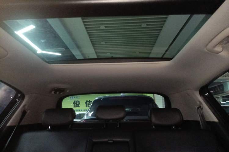 Used Kia KX5 2016 2.0L Automatic 2WD GLS Headliner