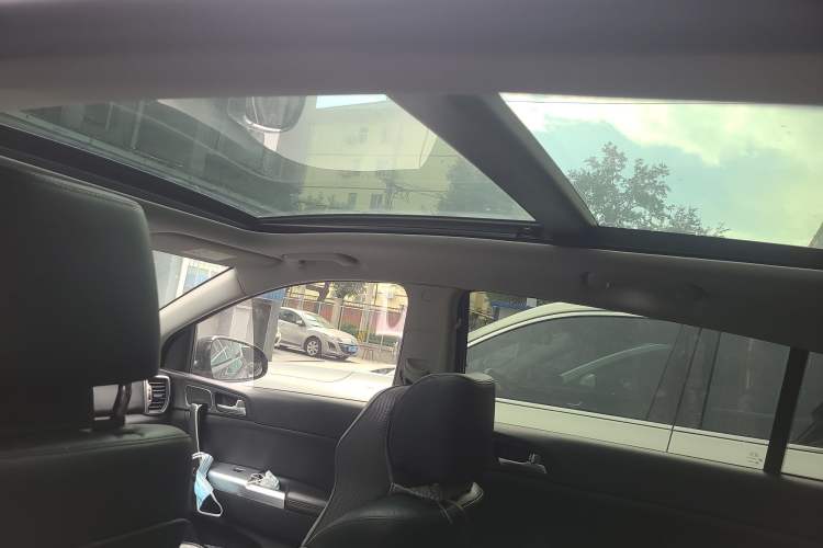 Used Kia KX5 2016 2.0L Automatic 2WD Premium Headliner