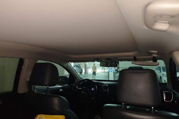 Used Kia KX5 2016 1.6T Automatic Two-Wheel Drive Premium Headliner