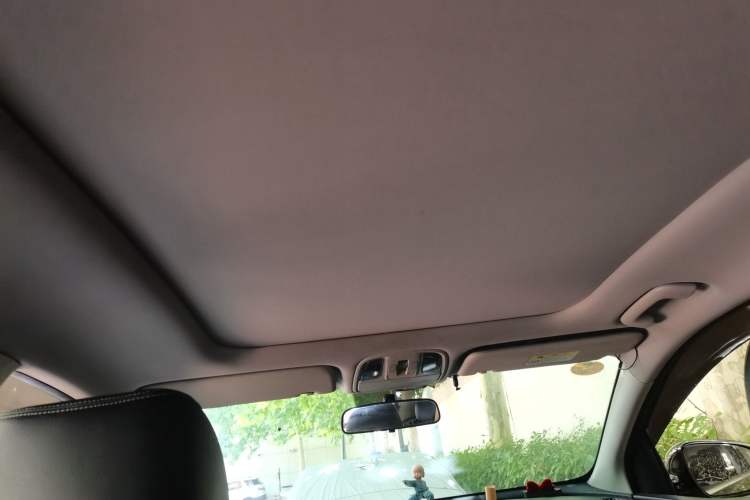 Used Kia KX5 2016 1.6T Automatic Two-Wheel Drive Premium Headliner