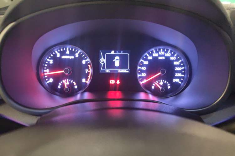 Used Kia KX5 2016 1.6T Automatic Two-Wheel Drive DLX Instrument Cluster