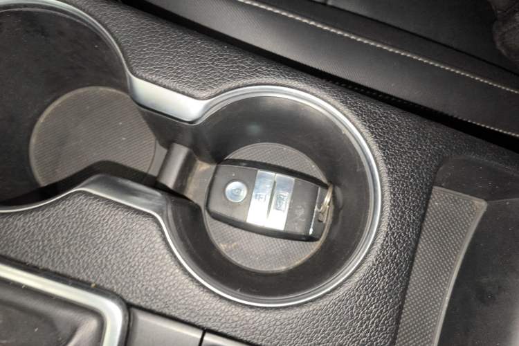 Used Kia KX5 2016 2.0L Automatic 2WD Premium Interior 1