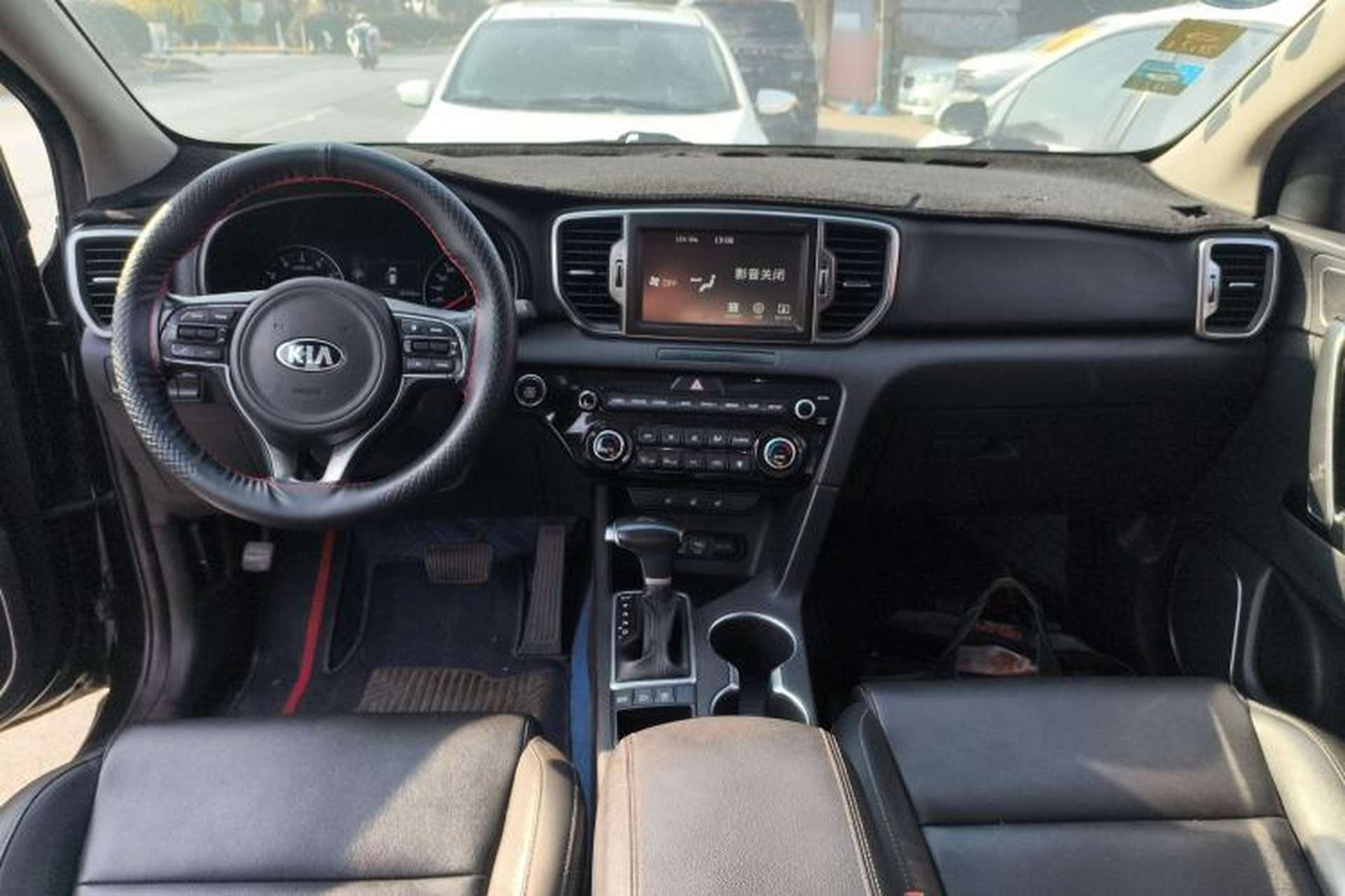 Used Kia KX5 2016 2.0L Automatic 2WD Premium Interior 2