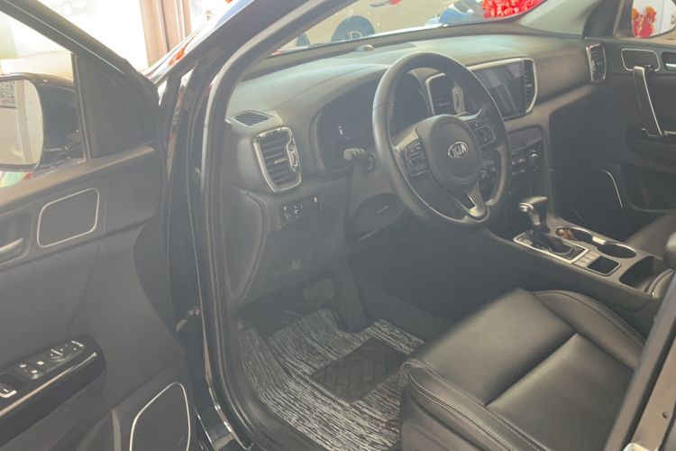 Used Kia KX5 2016 2.0L Automatic 2WD GLS Interior 2