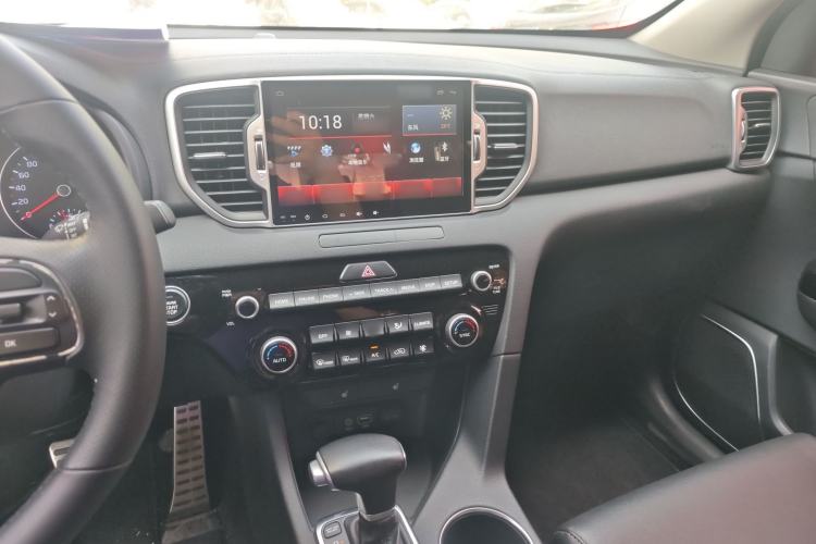 Used Kia KX5 2016 1.6T Automatic Two-Wheel Drive DLX Interior 5