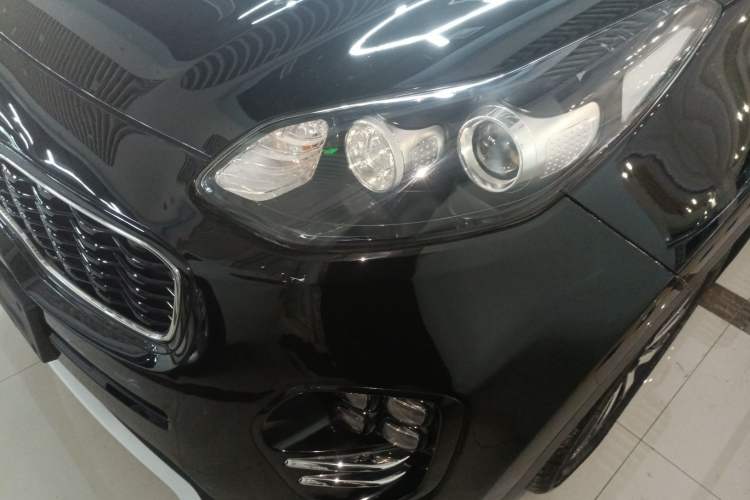 Used Kia KX5 2016 2.0L Automatic 2WD GLS Left Front Headlight
