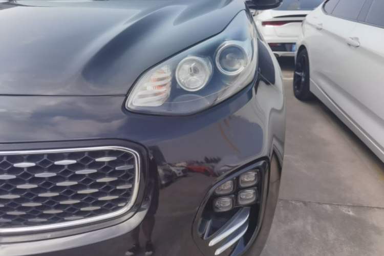 Used Kia KX5 2016 1.6T Automatic Two-Wheel Drive DLX Left Front Headlight