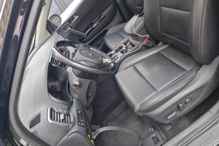Used Kia KX5 2016 2.0L Automatic 2WD GLS Left Front Seat