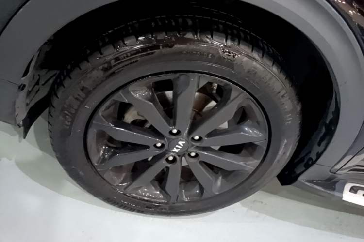 Used Kia KX5 2016 1.6T Automatic Two-Wheel Drive Premium Left Front Wheel Hub