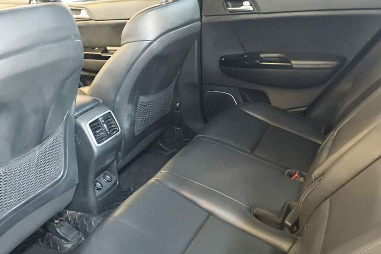 Used Kia KX5 2016 1.6T Automatic Two-Wheel Drive DLX Left Rear Seat