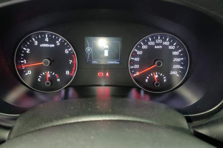 Used Kia KX5 2016 1.6T Automatic Two-Wheel Drive DLX Odometer Close Up