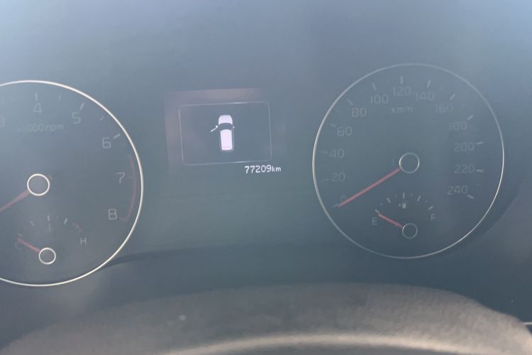 Used Kia KX5 2016 2.0L Automatic 2WD GLS Odometer Close Up