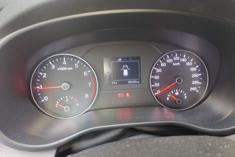 Used Kia KX5 2016 1.6T Automatic Two-Wheel Drive DLX Odometer Close Up