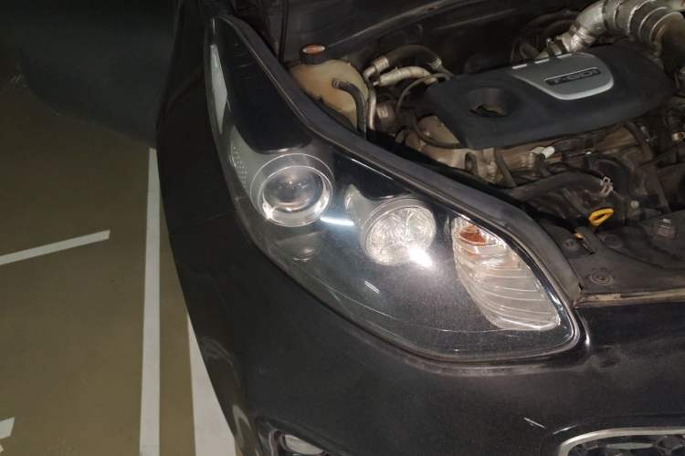 Used Kia KX5 2016 1.6T Automatic Two-Wheel Drive Premium Right Front Headlight