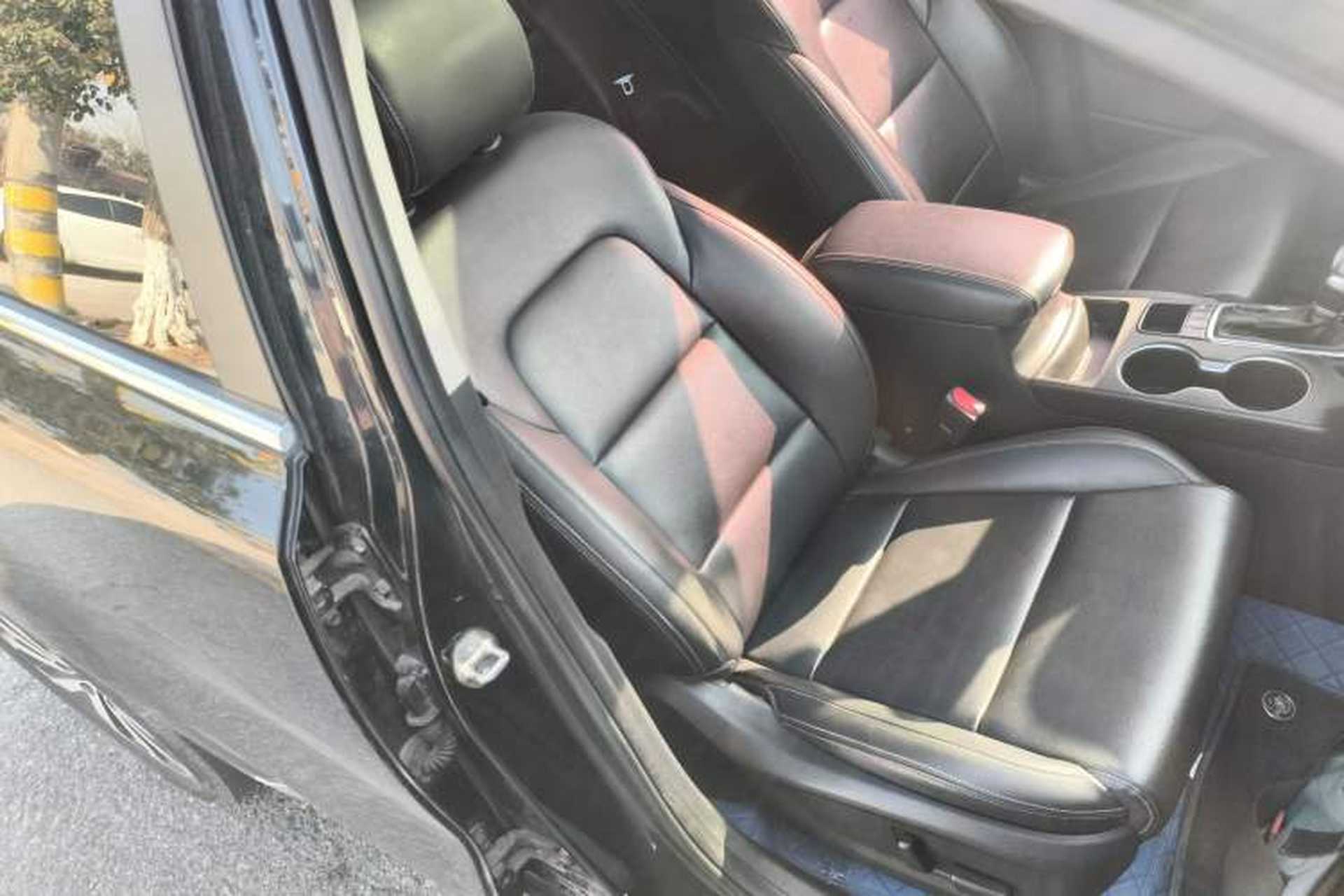 Used Kia KX5 2016 2.0L Automatic 2WD Premium Right Front Seat