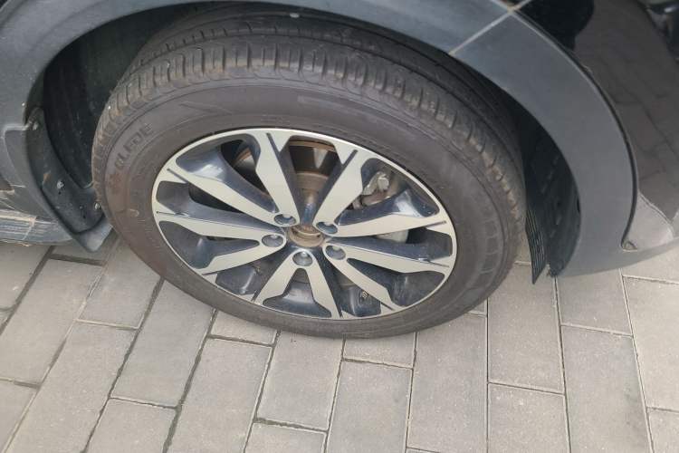 Used Kia KX5 2016 2.0L Automatic 2WD Premium Right Front Wheel Hub