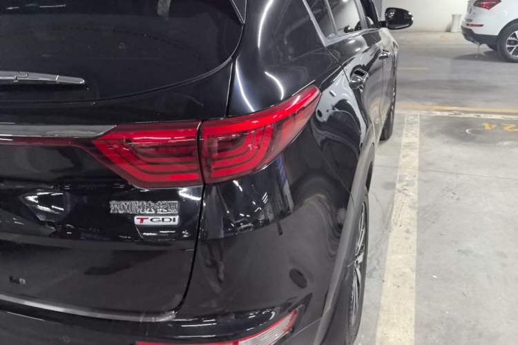 Used Kia KX5 2016 1.6T Automatic Two-Wheel Drive Premium Right Rear Taillight