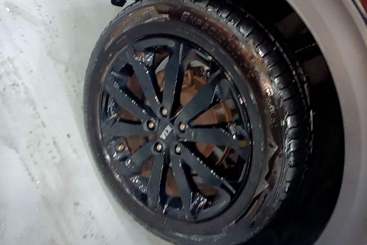 Used Kia KX5 2016 1.6T Automatic Two-Wheel Drive Premium Right Rear Wheel Hub