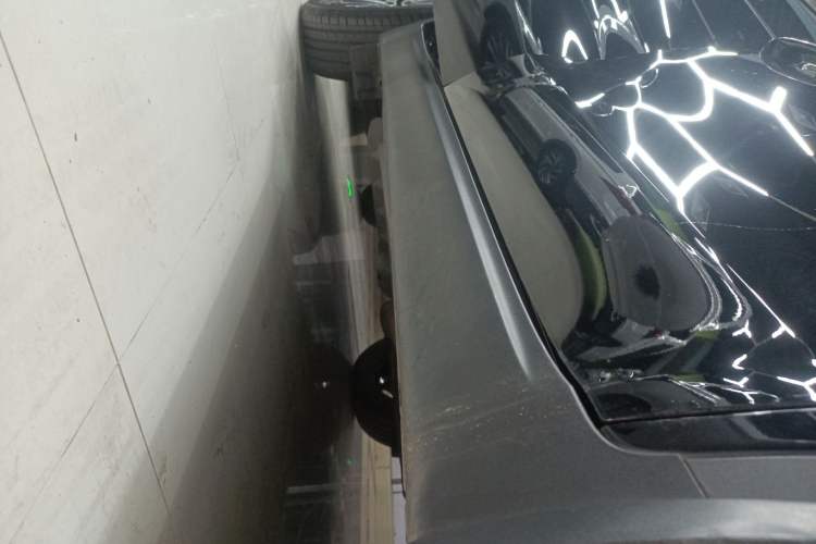 Used Kia KX5 2016 2.0L Automatic 2WD GLS Right Side Sill