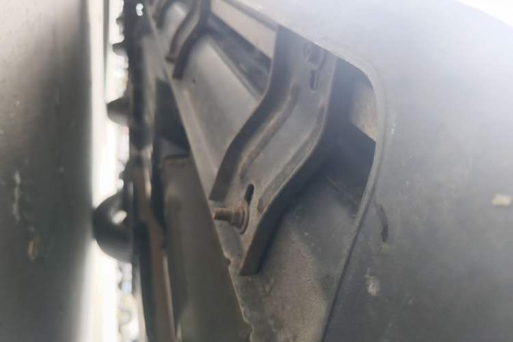 Used Kia KX5 2016 2.0L Automatic 2WD GLS Right Side Sill