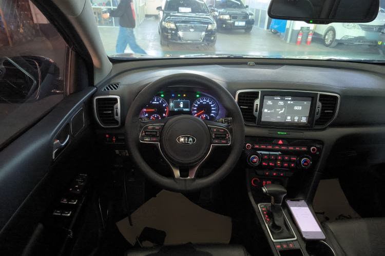Used Kia KX5 2016 2.0L Automatic 2WD Premium Steering Wheel