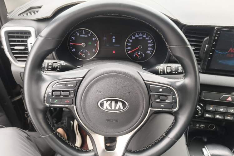 Used Kia KX5 2016 2.0L Automatic 2WD GLS Steering Wheel