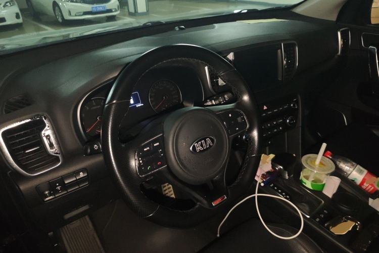 Used Kia KX5 2016 1.6T Automatic Two-Wheel Drive Premium Steering Wheel