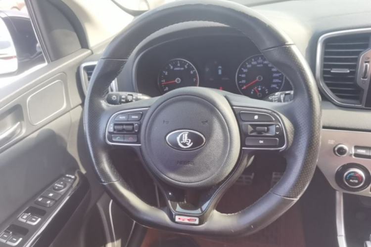 Used Kia KX5 2016 1.6T Automatic Two-Wheel Drive DLX Steering Wheel