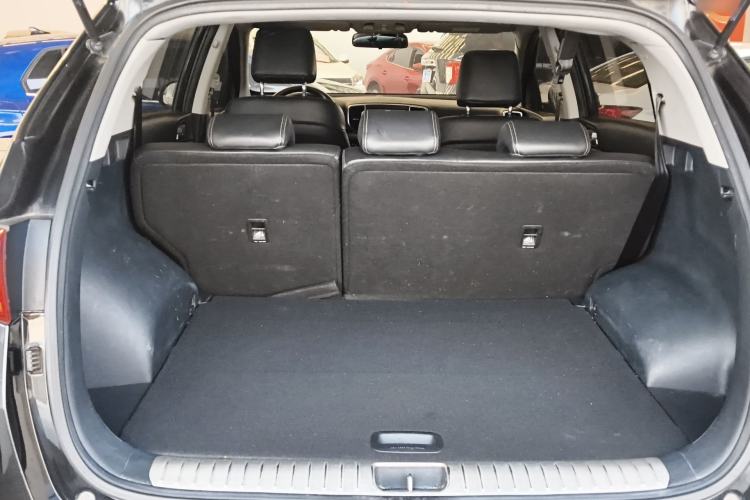 Used Kia KX5 2016 1.6T Automatic Two-Wheel Drive DLX Trunk