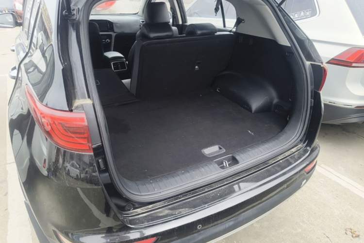 Used Kia KX5 2016 2.0L Automatic 2WD GLS Trunk