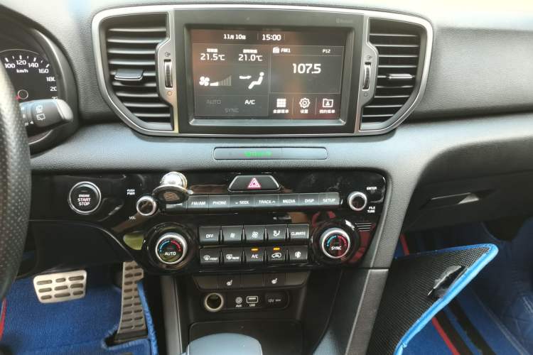 Used Kia KX5 2016 1.6T Automatic Two-Wheel Drive DLX Audio And AC Panel