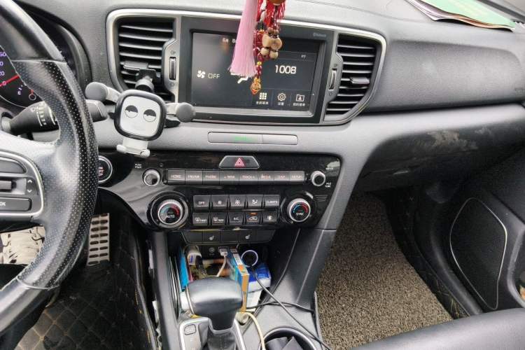 Used Kia KX5 2016 1.6T Automatic Two-Wheel Drive DLX Audio And AC Panel