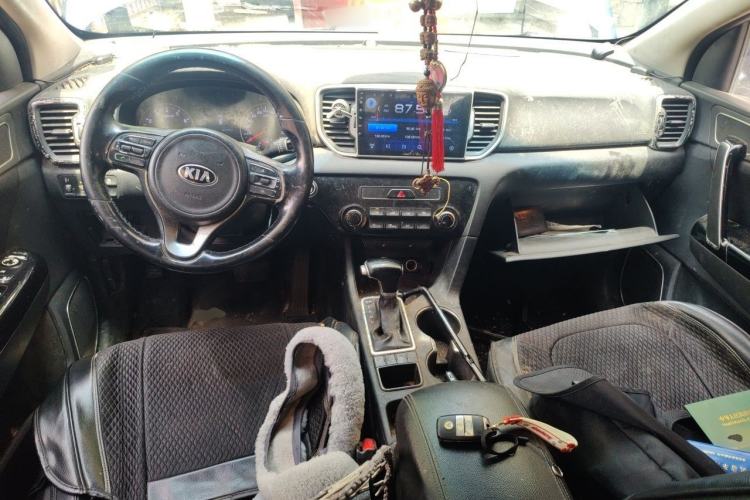 Used Kia KX5 2016 2.0L Automatic 2WD GLS Center Console