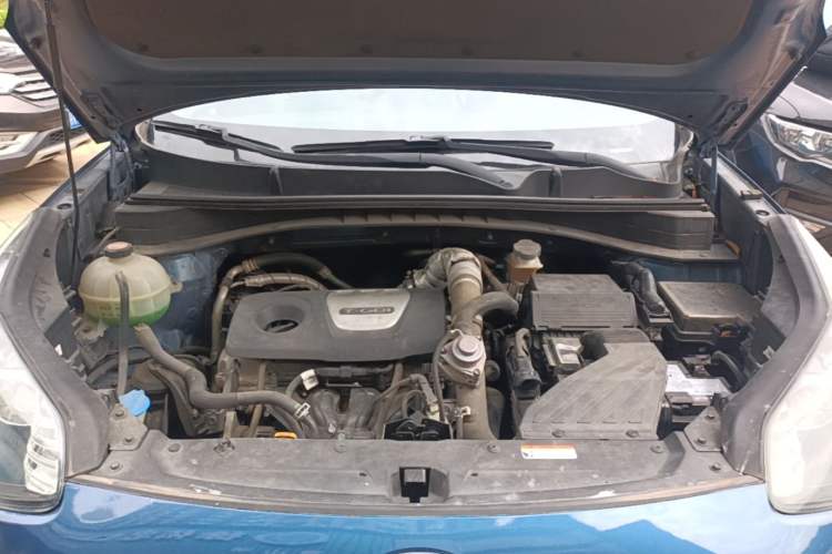 Used Kia KX5 2016 1.6T Automatic Two-Wheel Drive DLX Engine Bay