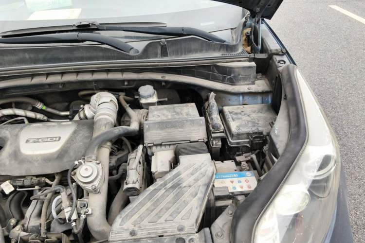 Used Kia KX5 2016 1.6T Automatic Two-Wheel Drive DLX Engine Bay Left