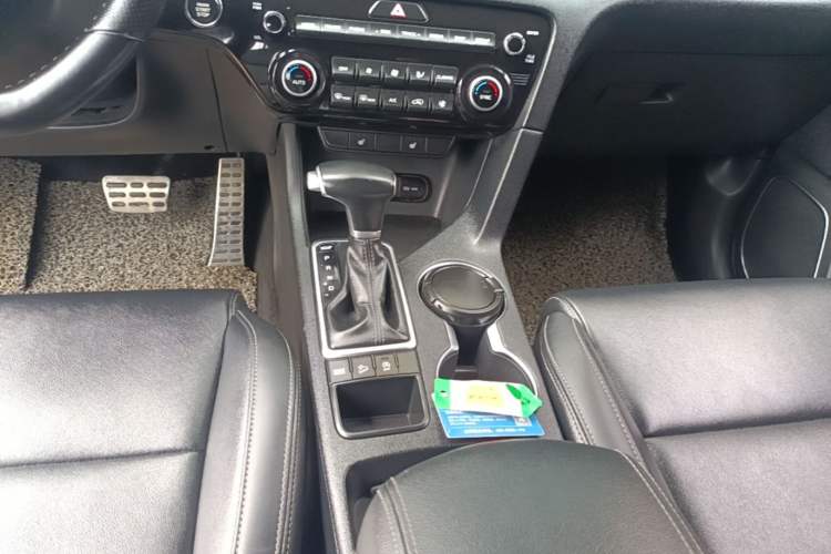 Used Kia KX5 2016 1.6T Automatic Two-Wheel Drive DLX Gear Lever
