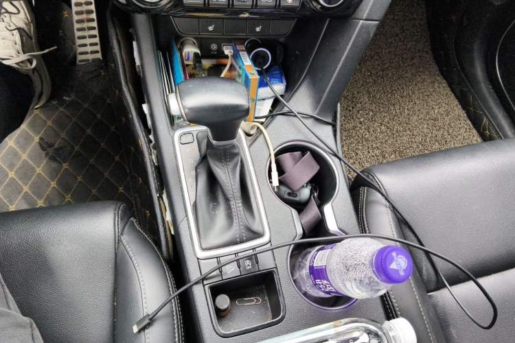 Used Kia KX5 2016 1.6T Automatic Two-Wheel Drive DLX Gear Lever