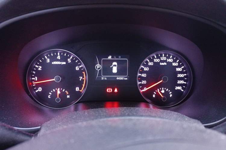 Used Kia KX5 2016 1.6T Automatic Two-Wheel Drive DLX Odometer Close Up