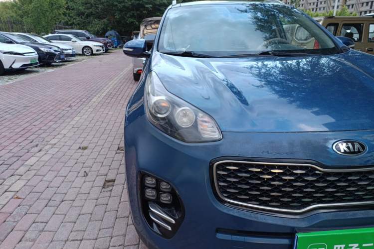 Used Kia KX5 2016 1.6T Automatic Two-Wheel Drive DLX Right Front Headlight