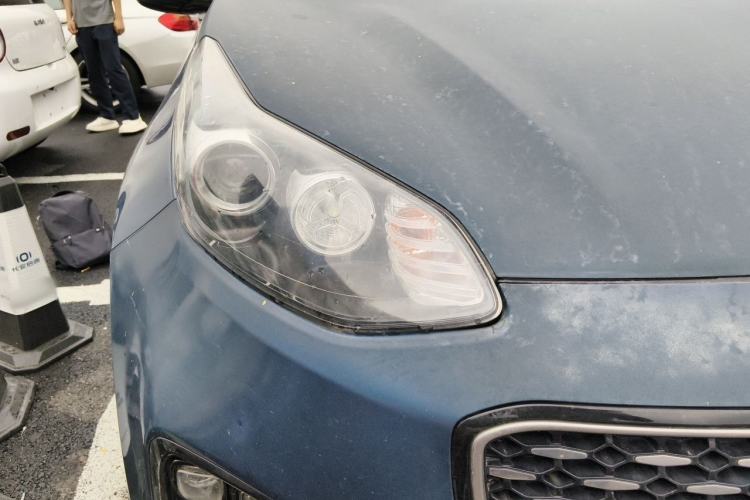 Used Kia KX5 2016 1.6T Automatic Two-Wheel Drive DLX Right Front Headlight