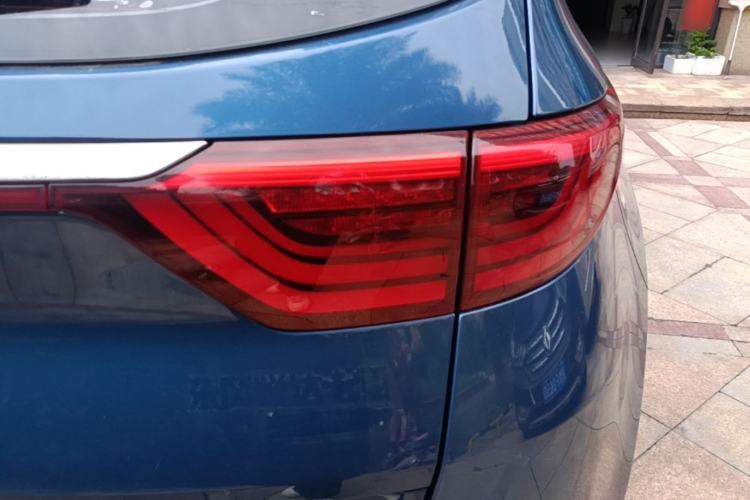 Used Kia KX5 2016 1.6T Automatic Two-Wheel Drive DLX Right Rear Taillight